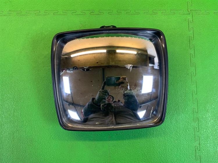Зеркало с пятой двери Nissan Vanette