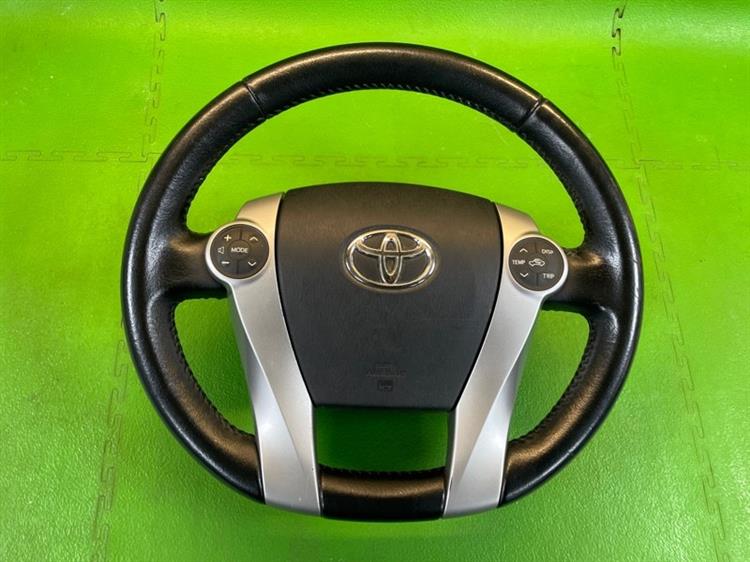 Руль Toyota Prius
