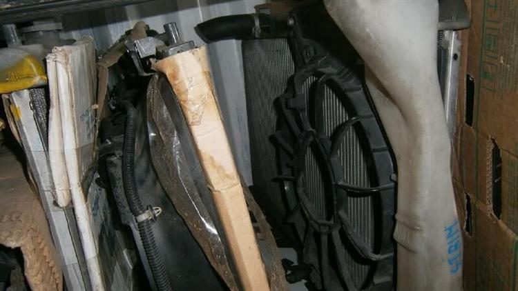 Радиатор основной Хонда Стрим в Ангарске 11961