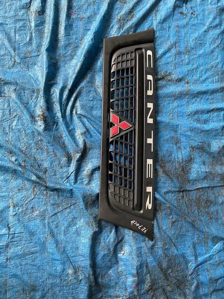 Решетка радиатора Мицубиси Кантер в Ангарске 209116