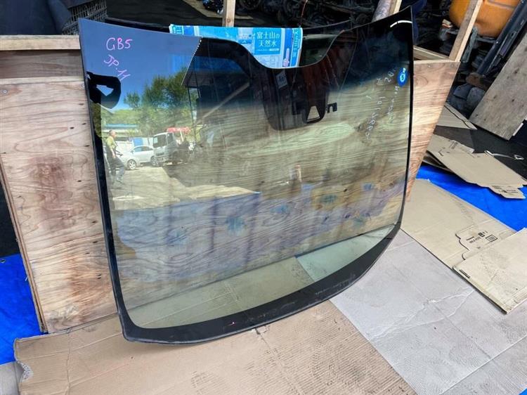Лобовое стекло Хонда Фрид в Ангарске 245685