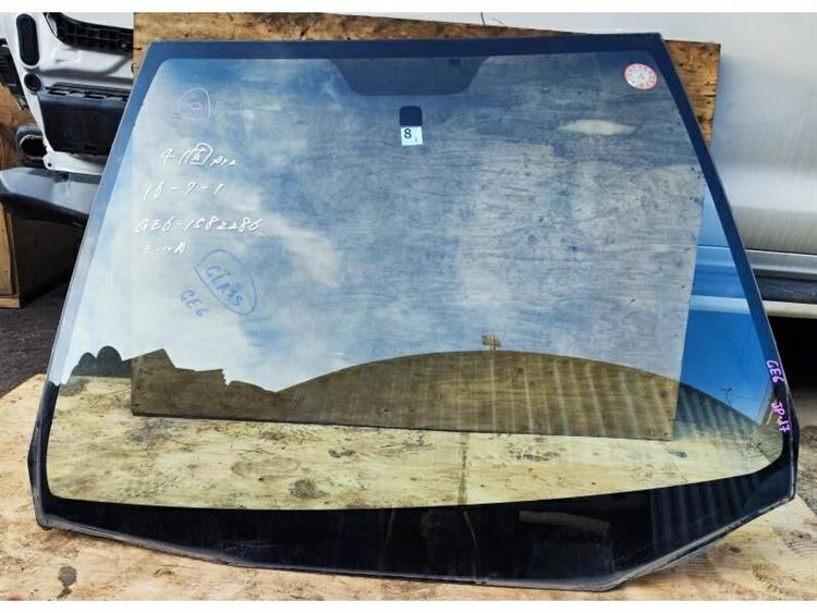Лобовое стекло Хонда Фит в Ангарске 255791