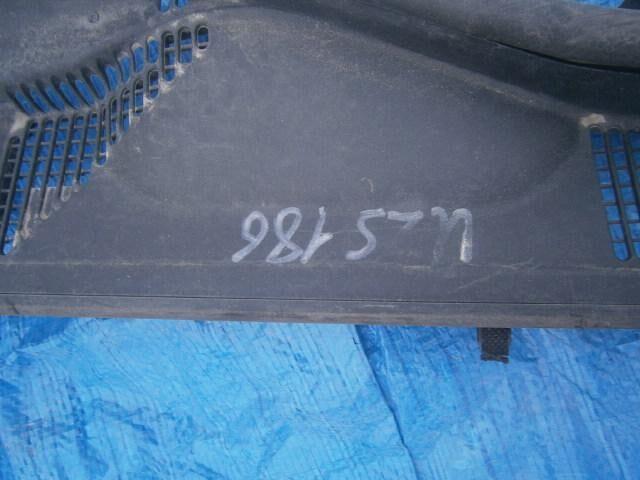 Решетка под лобовое стекло Тойота Краун в Ангарске 25698
