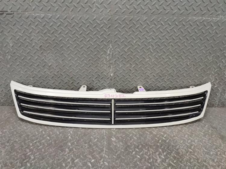 Решетка радиатора Тойота Исис в Ангарске 420163