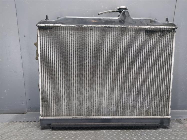 Радиатор основной Ниссан Серена в Ангарске 476433