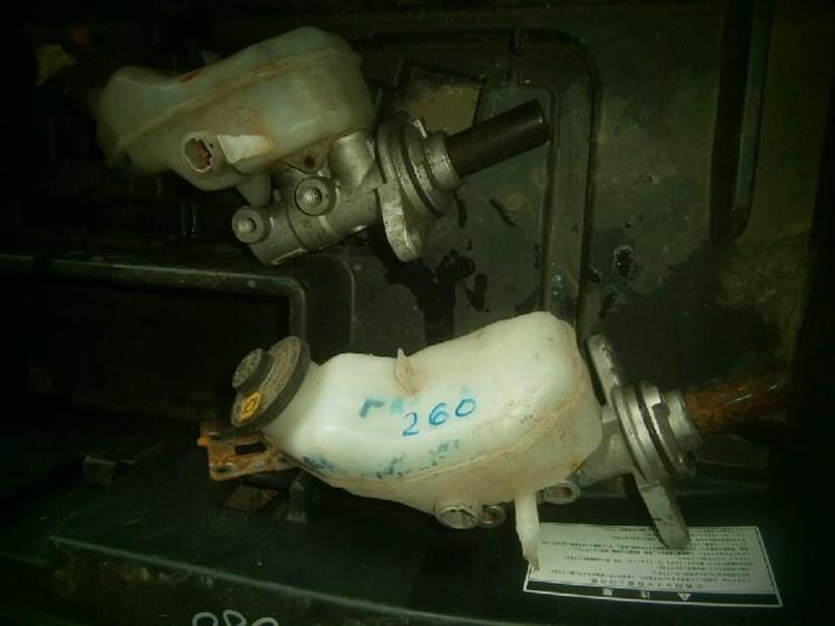 Главный тормозной цилиндр Тойота Премио в Ангарске 73101