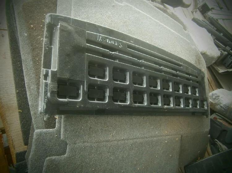 Полка багажника Тойота Сиента в Ангарске 77566